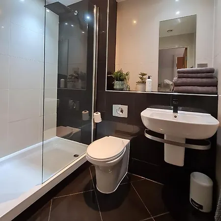 Apartment Centre